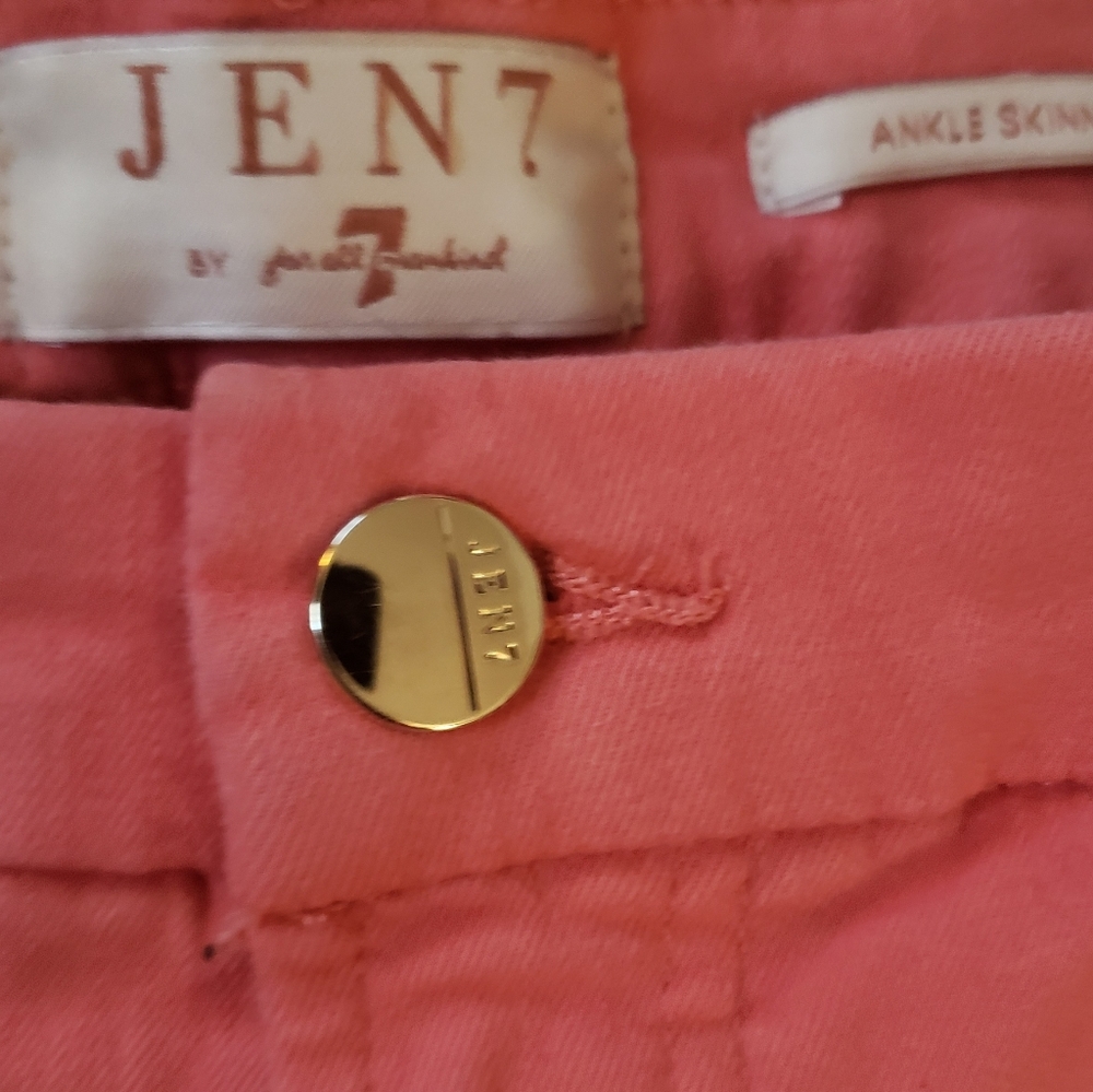 Womans ankle skinny jeans